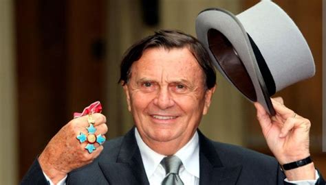 bbc barry|barry humphries tv tribute.